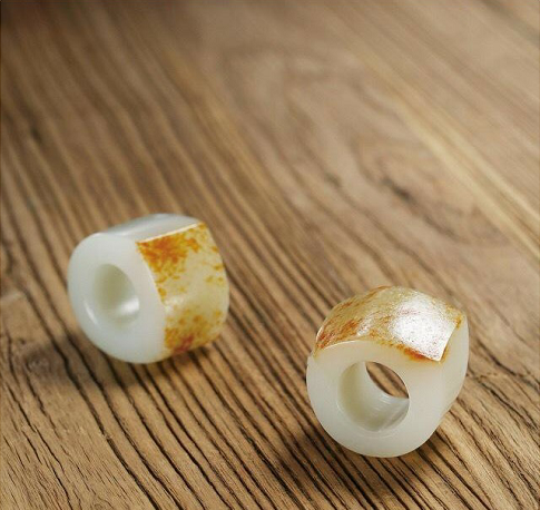 翡翠手镯芯图片大全和田玉未来发展趋势：和田玉首饰化趋势逐渐凸显  第1张