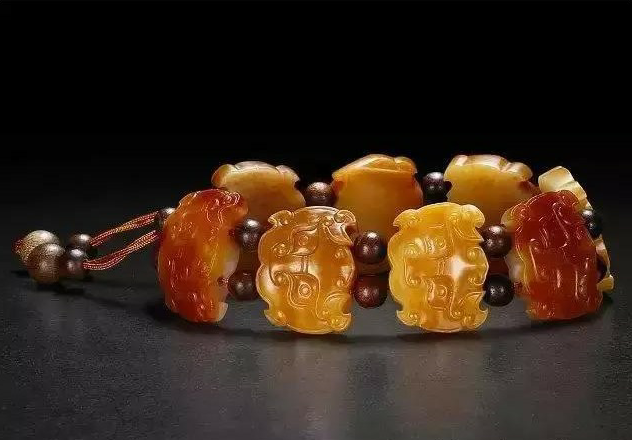 翡翠挂件系列和田玉价格科普，看完这篇，你就知道手里的玉值多少钱啦！  第10张