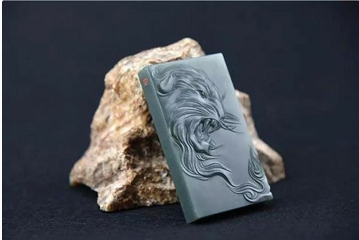 白冰翡翠手镯价格投资岫玉要注意哪些方面？  第1张