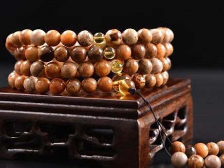 大码翡翠手镯十年前被当柴烧，如今价值翻了10倍不止！  第4张