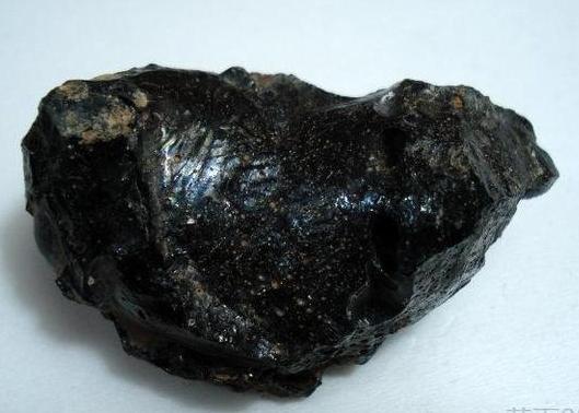 玻璃陨石目前的市场价格为何一路飙升？目前价值多少钱一克？  第1张