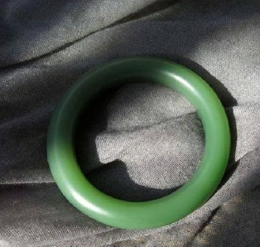 籽料和田玉手镯价格如何？  第3张