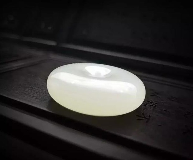 和田白玉太贵玩不起？那了解一下青白玉啊！  第1张