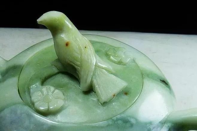 玻璃种翡翠原石交易吧四大名玉大比拼：到底哪个烂大街，哪个涨上天？  第10张