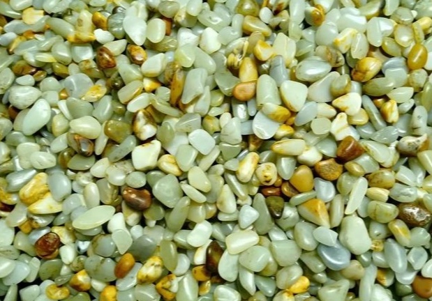 注胶翡翠手镯图片和田玉为什么那么贵？  第5张