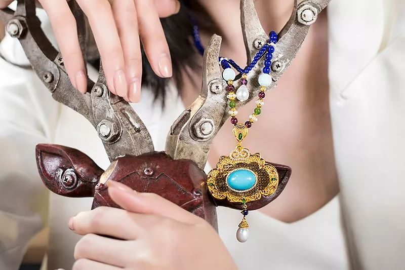 刘嘉玲、许晴都爱的绿松石，凭什么一颗能卖27万?  第8张