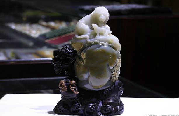 珠海翡翠雕刻山料真的不如籽料吗？  第2张