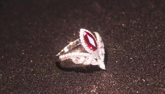 两颗品质一样的红宝石为什么价格差距那么大？  第3张