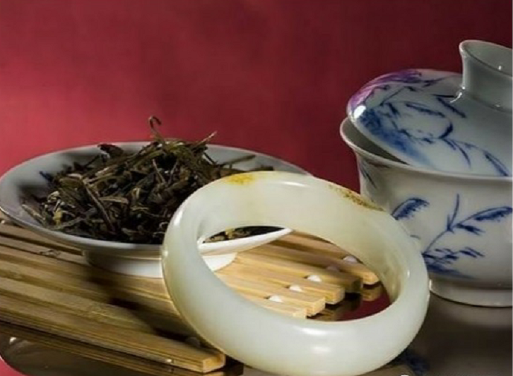 籽料和田玉手镯价格如何？  第1张