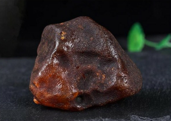 俄料蜜蜡为什么比乌料贵？怎么辨别蜜蜡？  第3张