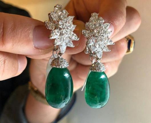 翡翠手镯值钱吗哪种珠宝具有收藏价值？祖母绿有收藏价值吗？  第2张