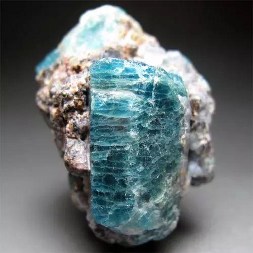 看似普通却最值钱，这些石头克价上万  第10张