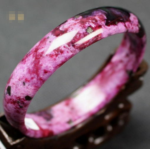 桃花玉是不是和田玉？  第3张