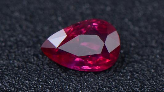 两颗品质一样的红宝石为什么价格差距那么大？  第2张