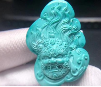 翡翠挂件摔坏了绿松石价格行情大揭秘！价格是否会一路攀升！  第6张