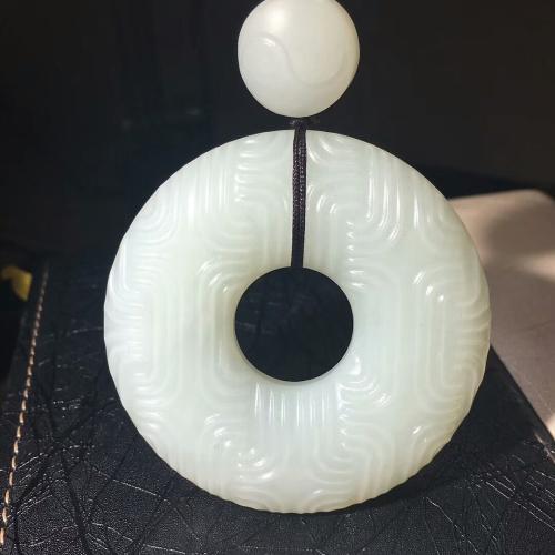 翡翠手镯棉絮多是不是不好2019年玉器投资预测  第2张