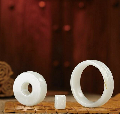 翡翠手镯芯图片大全和田玉未来发展趋势：和田玉首饰化趋势逐渐凸显  第3张