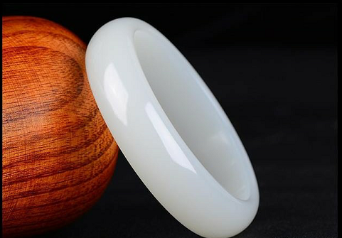 为什么市面上很多羊脂玉手镯价格极其便宜? 第3张