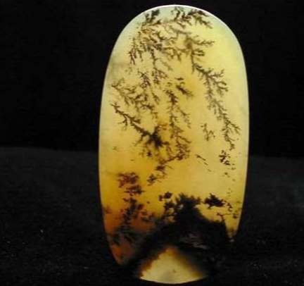 干青翡翠手镯批发从黄龙玉价格暴涨，理性分析玉石收藏  第2张