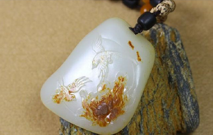 珠海翡翠雕刻山料真的不如籽料吗？  第1张