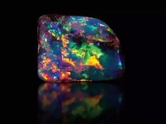 看似普通却最值钱，这些石头克价上万  第5张