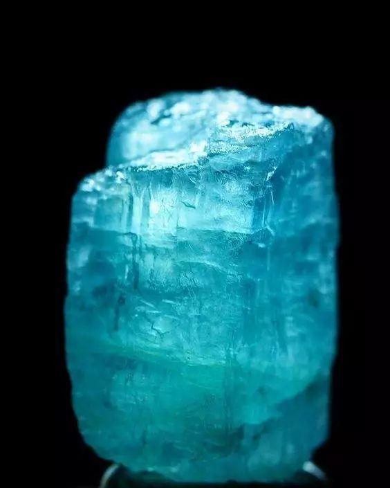 看似普通却最值钱，这些石头克价上万  第17张