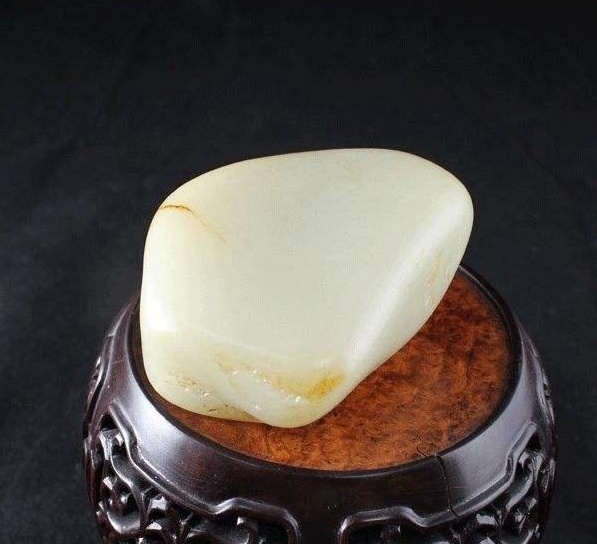 泉州翡翠鉴定中心玉石之路是怎样发展起来的呢？  第2张