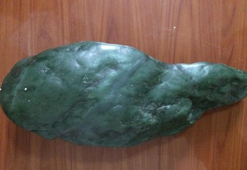 买翡翠冰糯种玉石料哪里最多 购买要注意什么 