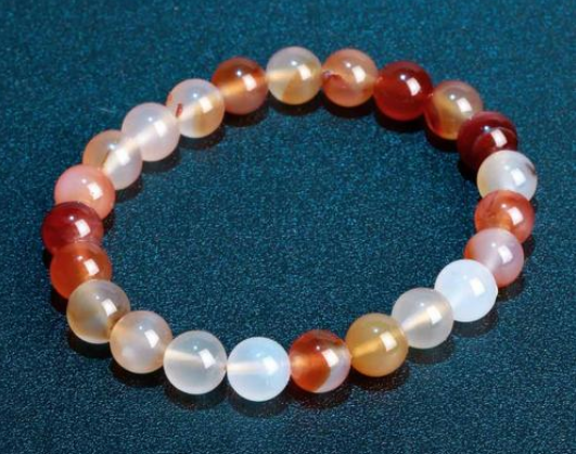 顶级翡翠项链几十块钱的玛瑙是真的吗 玛瑙的真假鉴别   第1张