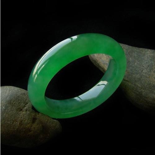 如何辨别翡翠的真假十大翡翠玉镯品牌是哪些 如何鉴别真伪 