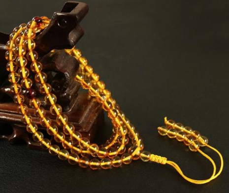 琥珀项链一条多少钱 琥珀项链价格   第2张