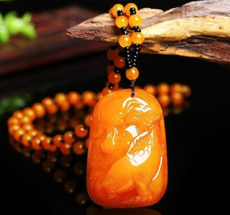 琥珀项链一条多少钱 琥珀项链价格   第1张