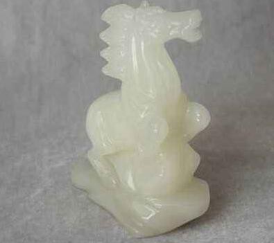 玉翠山庄的玉是真的吗 如何看它的真假 
