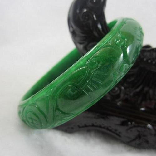 翡翠缅甸赌石直销玉石雕刻工具有哪些 雕刻的时候有什么讲究 