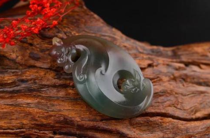 玛瑙和玉哪个对身体好 玛瑙和玉   第1张