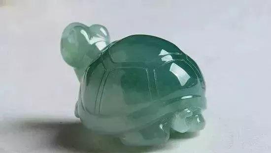 这5种“虫”功效不输貔貅，摆在家里镇宅，戴在身上招财  第8张