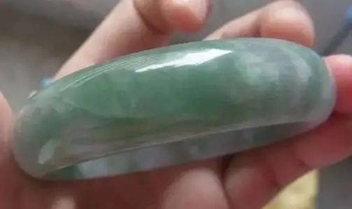 
                买翡翠吃亏，是眼不够尖
              第3张