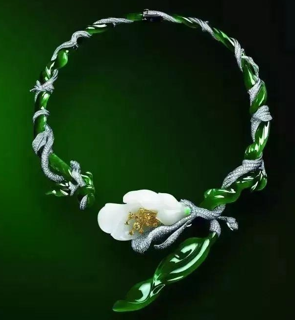 苏富比秋拍收官，备受瞩目的翡翠佛手破2千万大关！  第5张