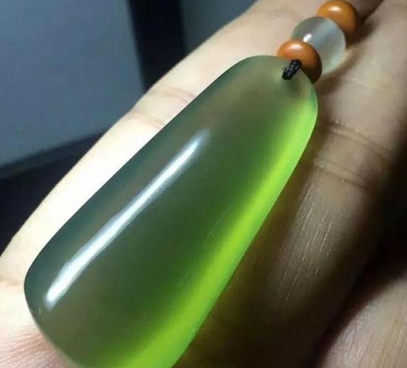 明明是中国四大名玉之一，为何岫玉被频频错认为翡翠？  第7张