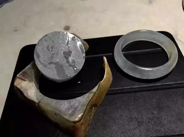 
                万年翡翠，冰清玉洁，看一眼就醉了！
              第6张