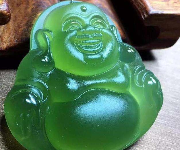 明明是中国四大名玉之一，为何岫玉被频频错认为翡翠？  第2张