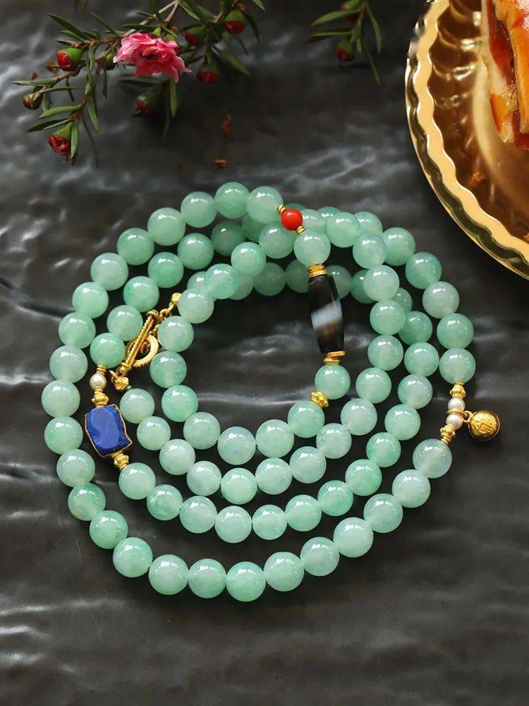 警惕，这种料子靠冒充翡翠还带证书、身价翻数倍，行家急眼了！  第7张