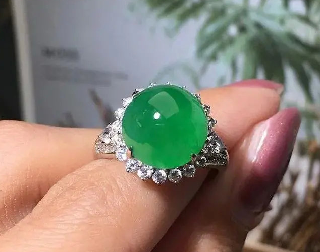 超6000万中老年爱上直播购物,翡翠直播购物越发红火! 第5张