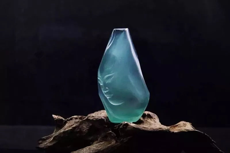 指甲盖大就能当传家宝的它,竟然只要几千块就能买到?不是帝王绿 第10张