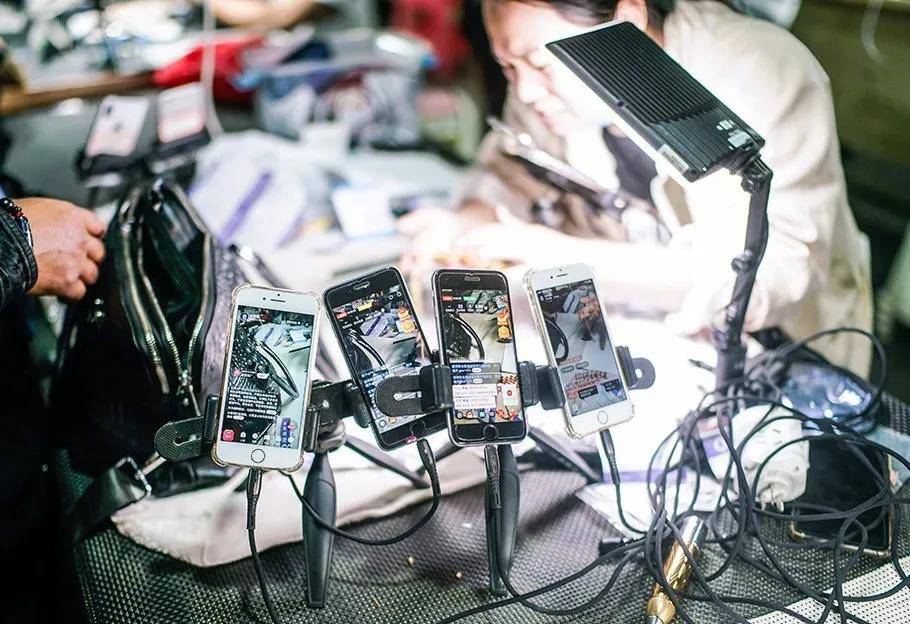 翡翠玉石珠宝在直播带货中的优势及破局 第7张