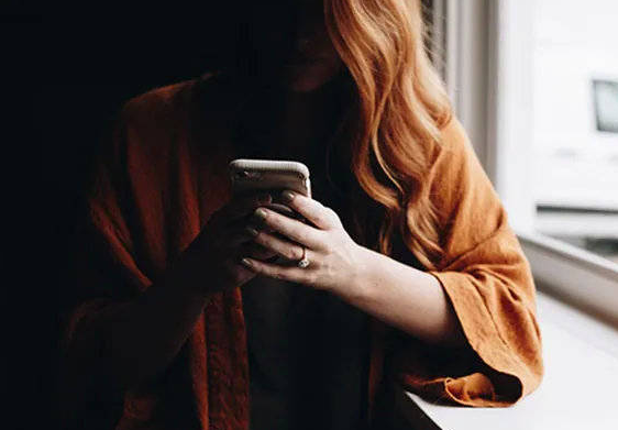 
                30余件翡翠全是假货，翡翠直播间到底能不能买？
              第3张