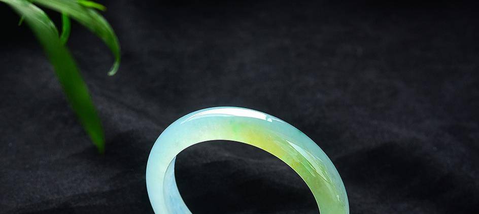 为何不敢轻易在市场上买翡翠?
第4张