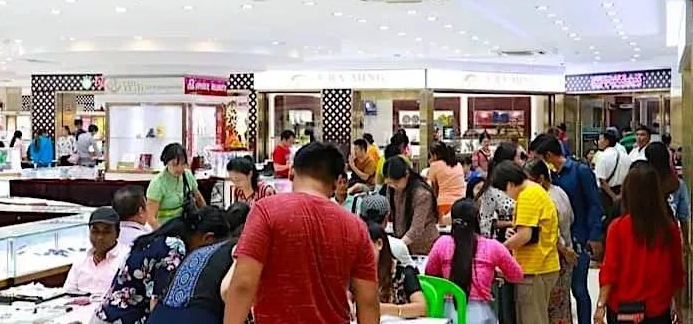 缅甸帕敢再次塌方不断，曼德勒直播卖玉石的数百人被抓  第4张