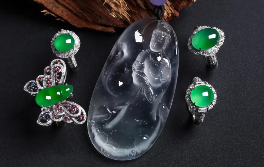 
                翡翠市场价格攀升，你收藏的翡翠，亏了还是涨了？
              第2张