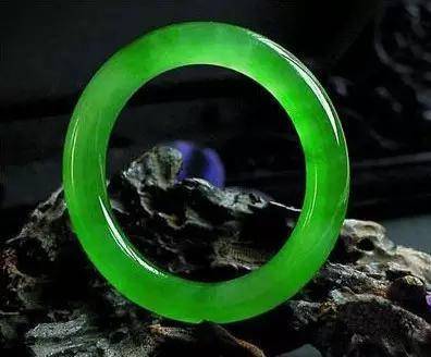 翡翠的价值是由什么决定的？  第10张